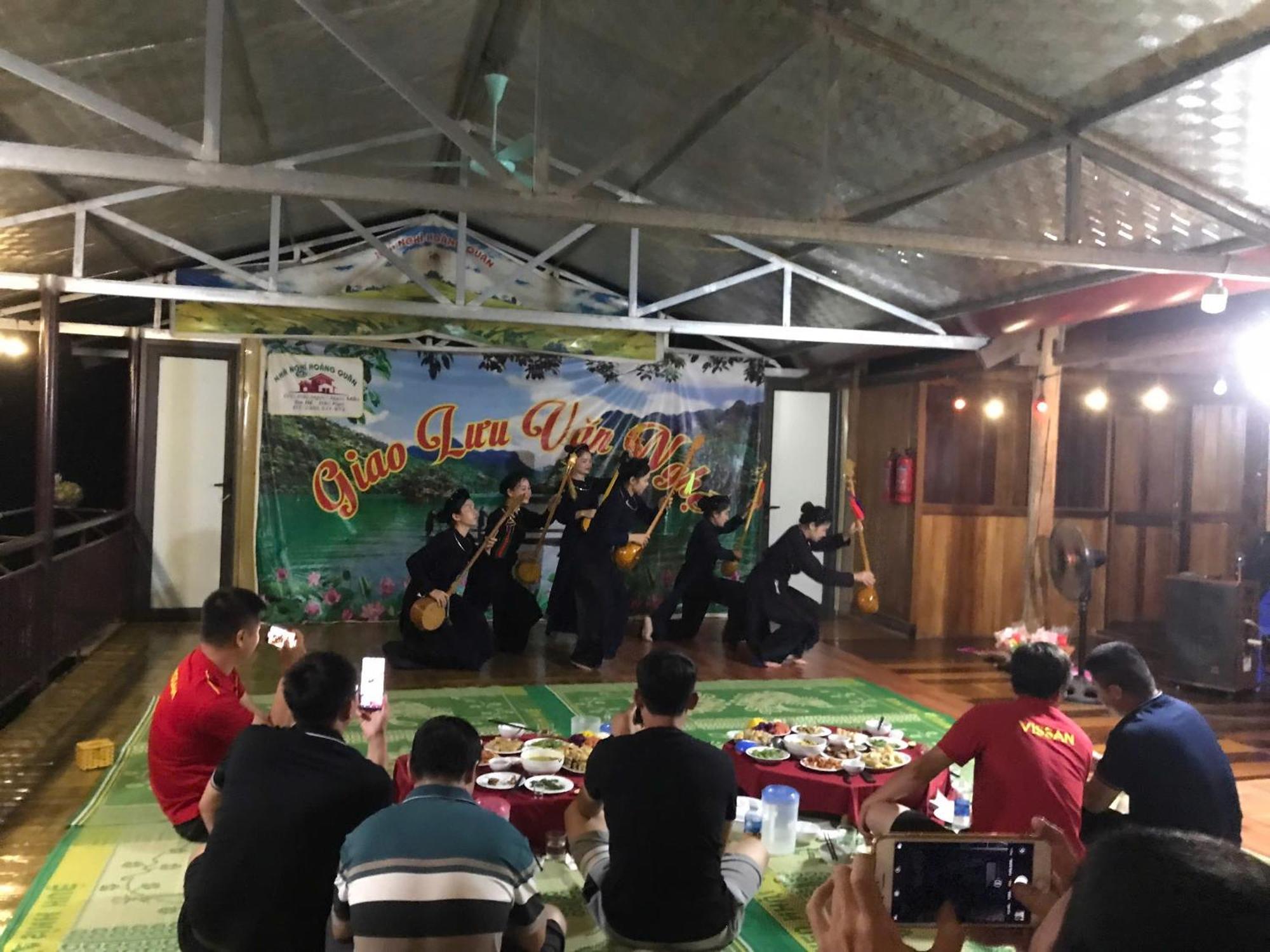 Hoang Quan Homestay Ba Be Экстерьер фото